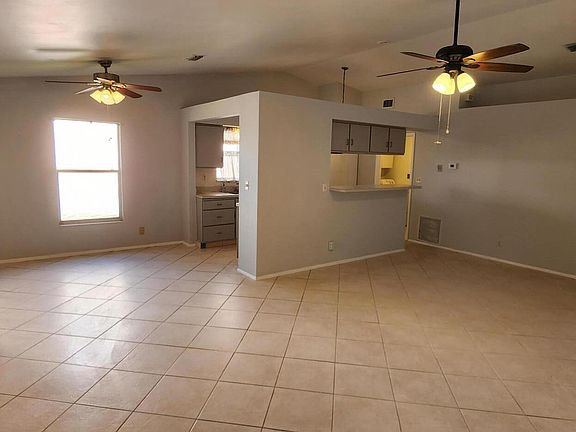 5th image of 39 Misty Meadow Drive
