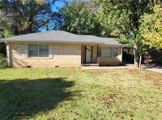 2479 Wood Valley Dr, East Pt, GA