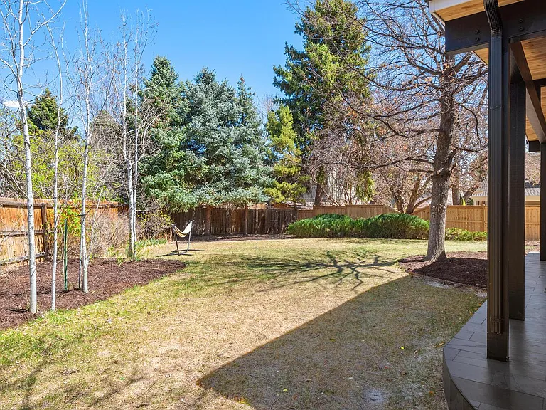 10021 E Grand Ave — Photo 27