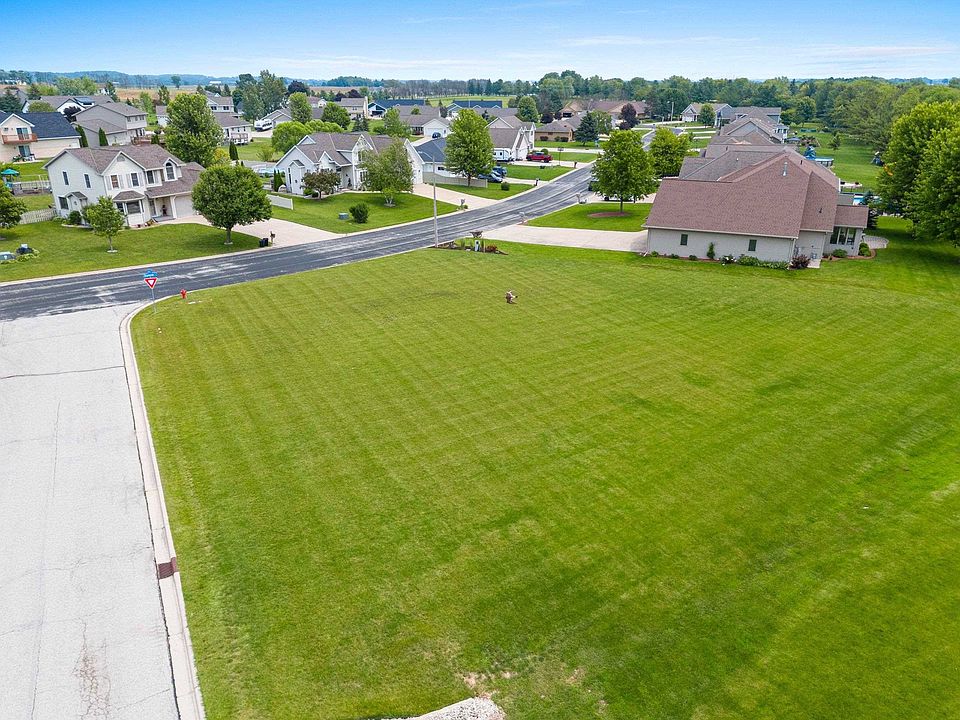 1st image of Fairway Dr #52