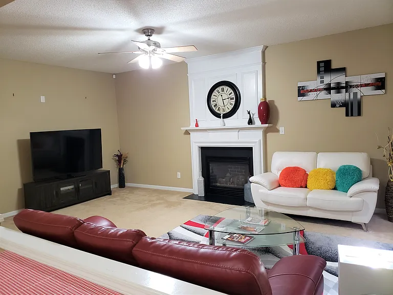 317 Grassy Point Rd — Photo 5