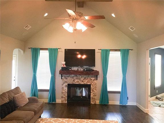 4th image of 6014 Northridge Ln NE