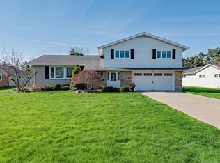 24840 Maidstone Ln, Beachwood, OH 44122