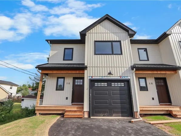 16 Vision Ct, Moncton, NB E1K 0A8