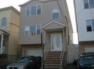 904 Bond St, Elizabeth, NJ 07201