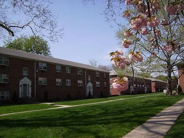 Plainfield Village — Photo 3