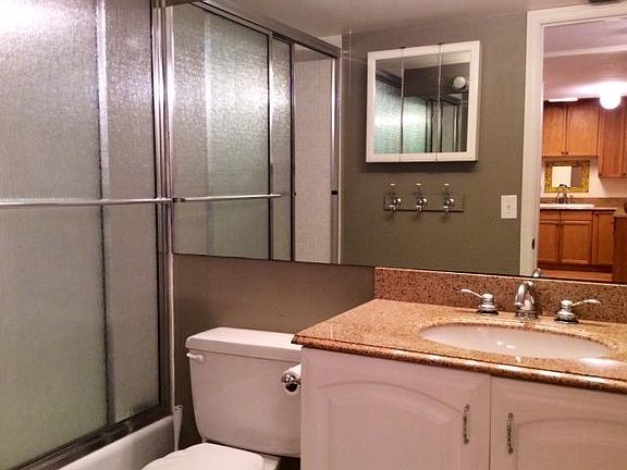 4th image of 1516 S Lakeside Dr APT 108