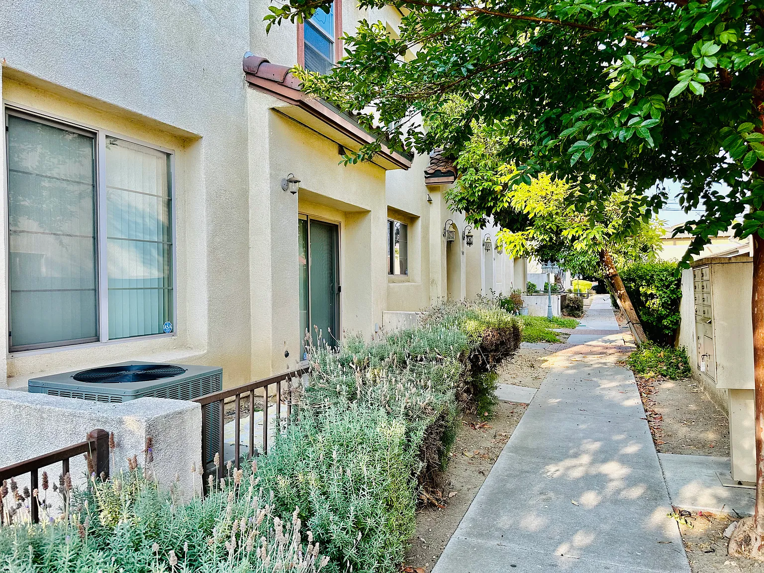 2 bed, 1248 sqft, $3,345 — Photo 3