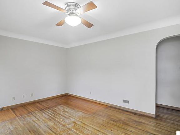 3rd image of 3502 Drexel St