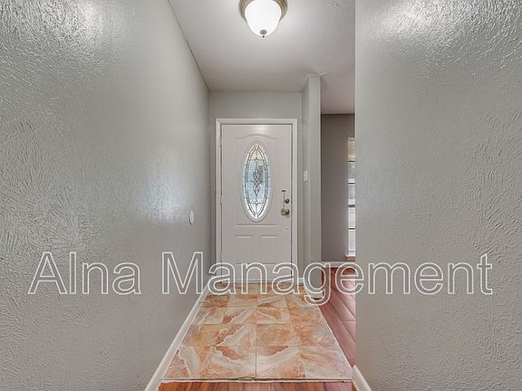5th image of 914 British Blvd