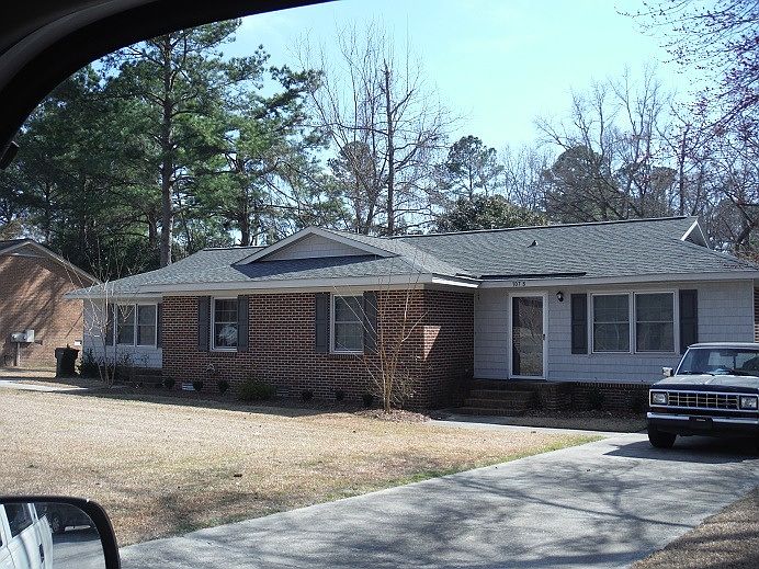 1st image of 107 Maplewood Ct #A