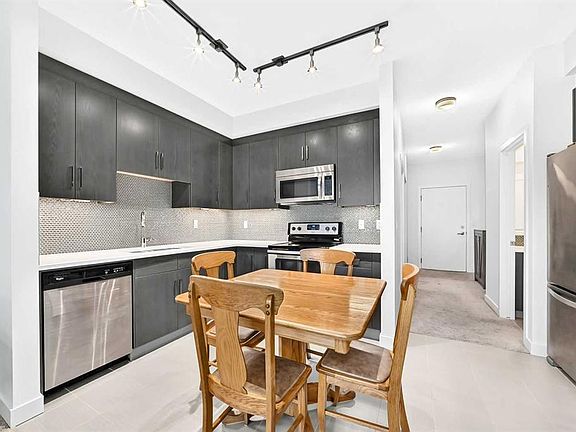 5th image of 25 N Auburn Meadows Ave SE #426