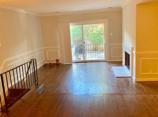 4427 Macarthur Blvd NW APT B, Washington, DC 20007