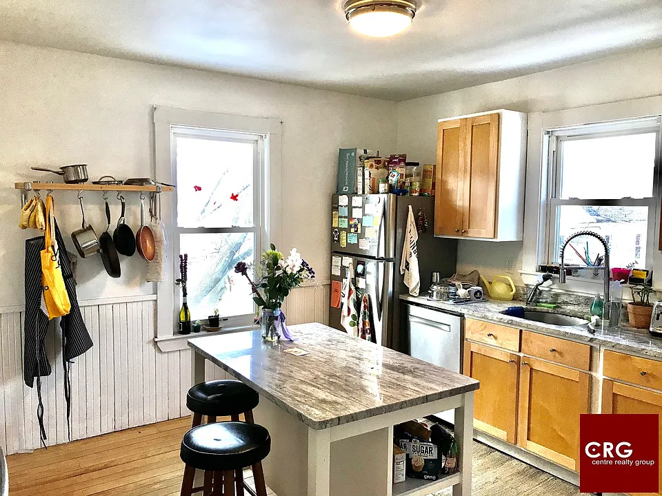 152 Curtis St #2