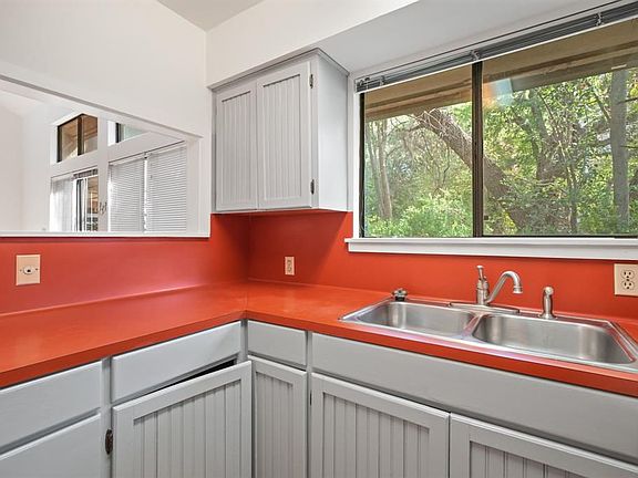 4th image of 405 Eagle Lookout Dr APT B