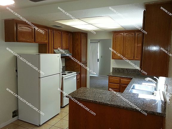 3rd image of 8041 Kirkton Ct