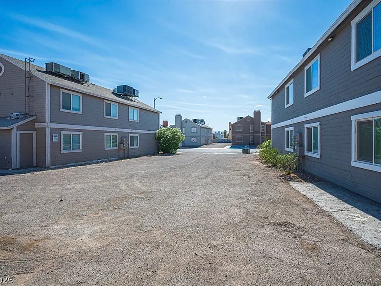 921 Snug Harbor St #D — Photo 5