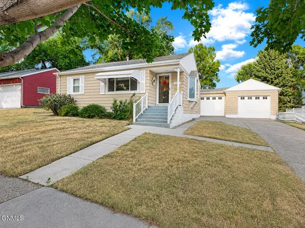 1715 N 6th St, Bismarck, ND 58501