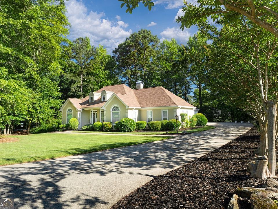 1st image of 7266 Oak Arms Dr