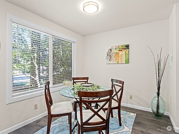 4th image of 16205 NE 12th Ct #E69