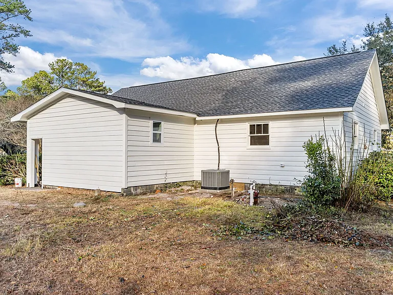 110 Carolina Ave — Photo 34