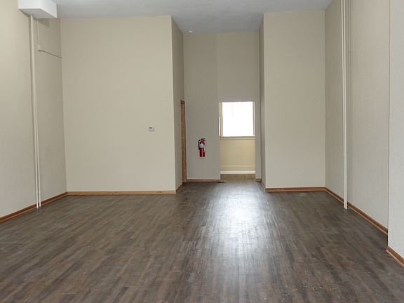 3rd image of 298 University Ave W #298