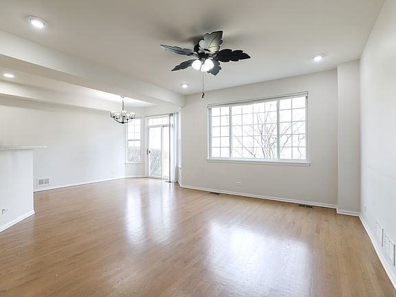 4th image of 1336 Tamarack Dr Unit 1