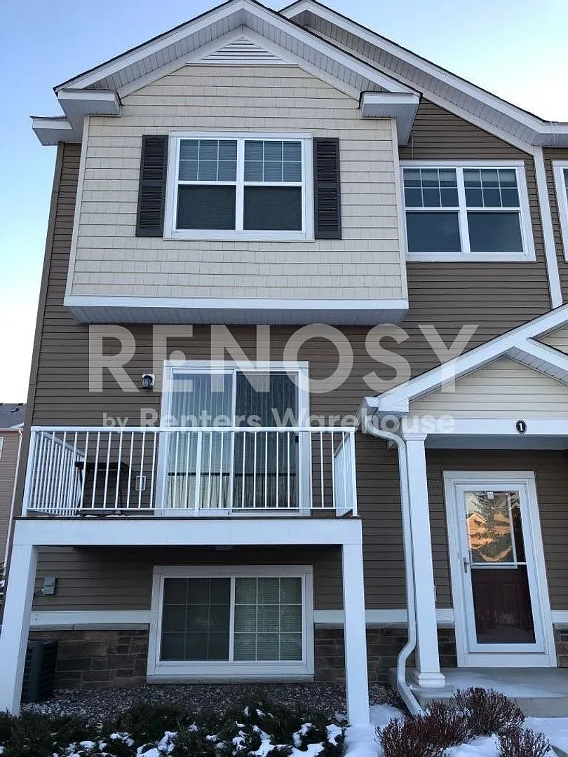 9580 Madison Dr Apt 1 Chanhassen, MN 55317 — Photo 1