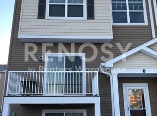 9580 Madison Dr APT 1, Chanhassen, MN 55317