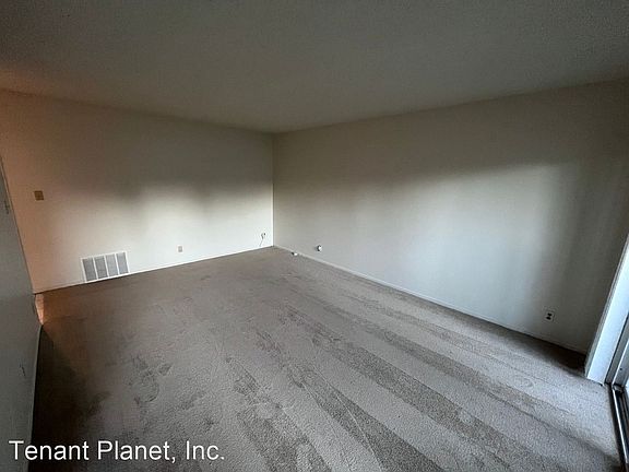 2nd image of 1537 Brookvale Dr #17