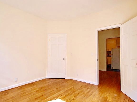 5th image of 124 Macdougal St APT 16