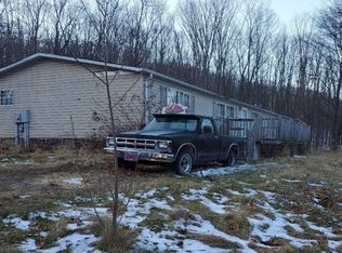 1767 Eston Carr Rd, Maysville, WV 26833