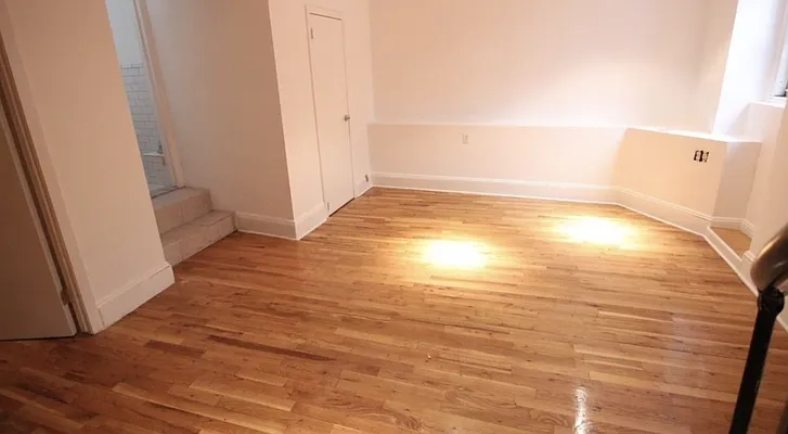 Rented by LJ Sloane Management | media 15