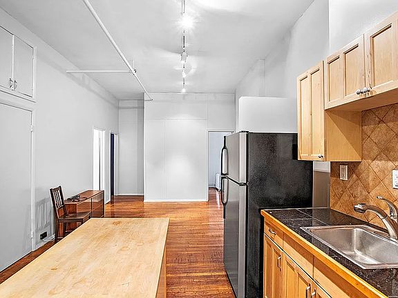 4th image of 57 5th Ave APT 1A