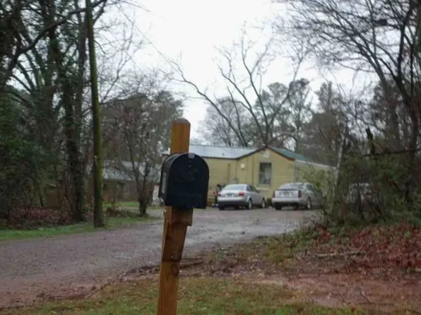 978 W Ridge Rd, Gainesville, GA 30501