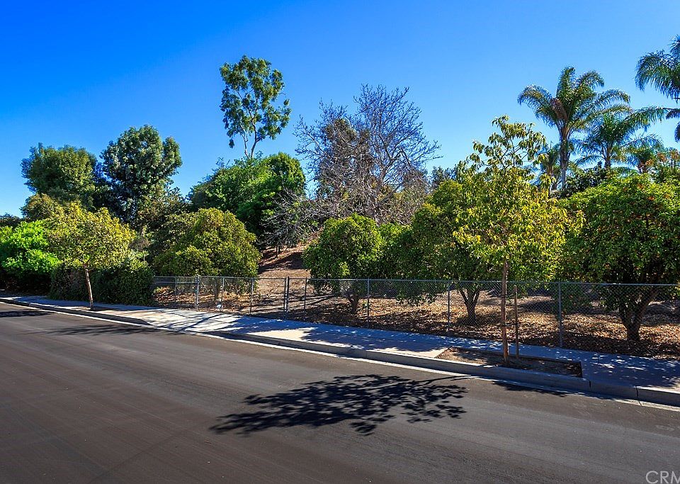1st image of 13010 Ocaso Ave