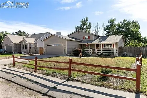 3905 Red Cedar Dr Photo 1