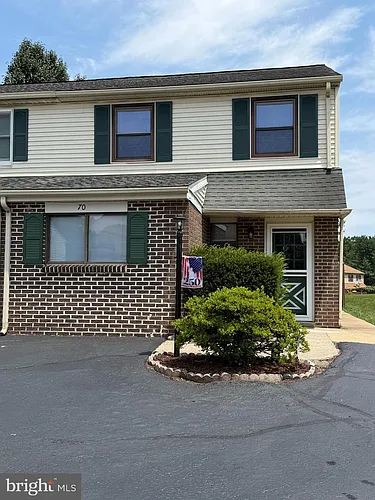 70 Orchard Ct Photo 1