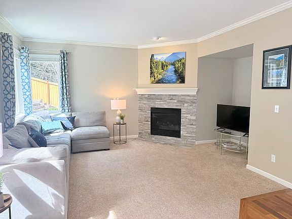4th image of 1315 11th Ct SW
