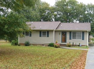 111 Woodfern Cir, Belton, SC 29627