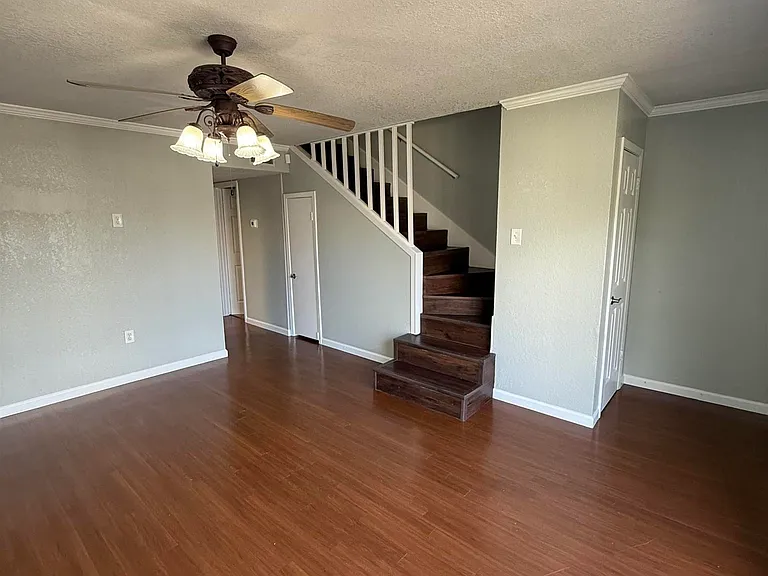 10306 W Winston Ave #1 — Photo 3