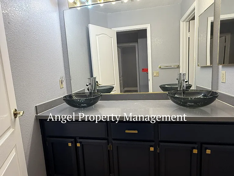 9131 Brienne Way — Photo 23