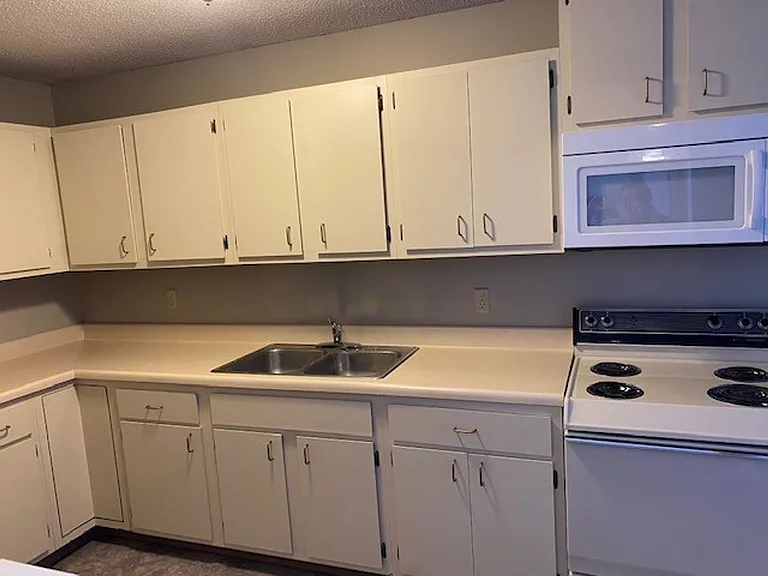 LaCrosse Apartments — Photo 23