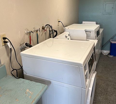 4th image of 415 S Willard Ave APT 2