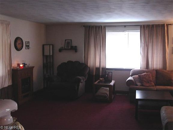 2nd image of 988 N Market St