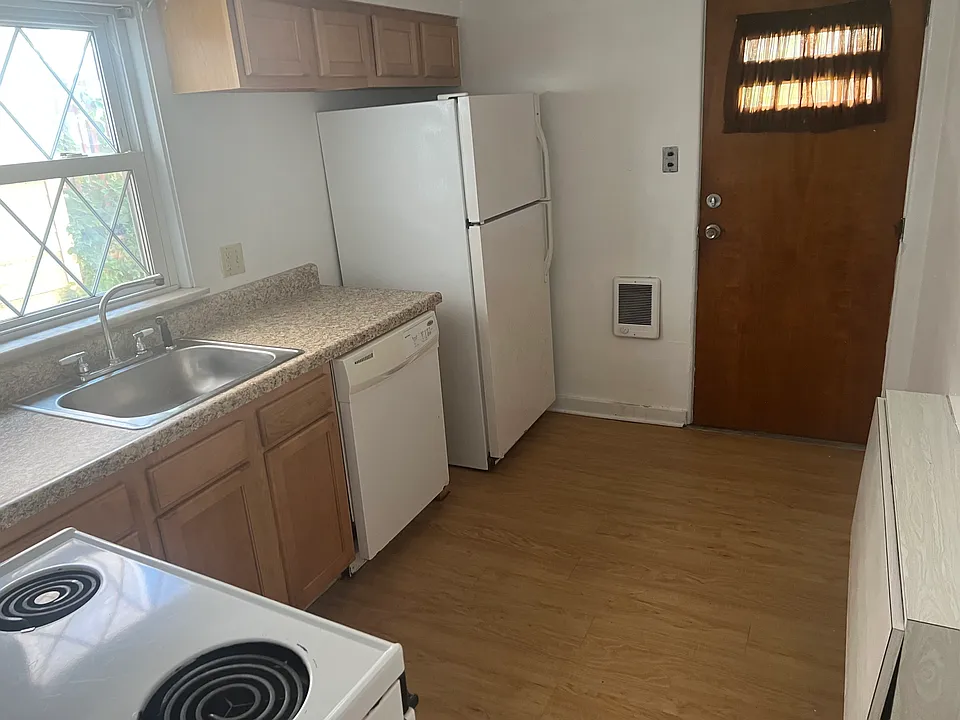 3221 Juliet St #1