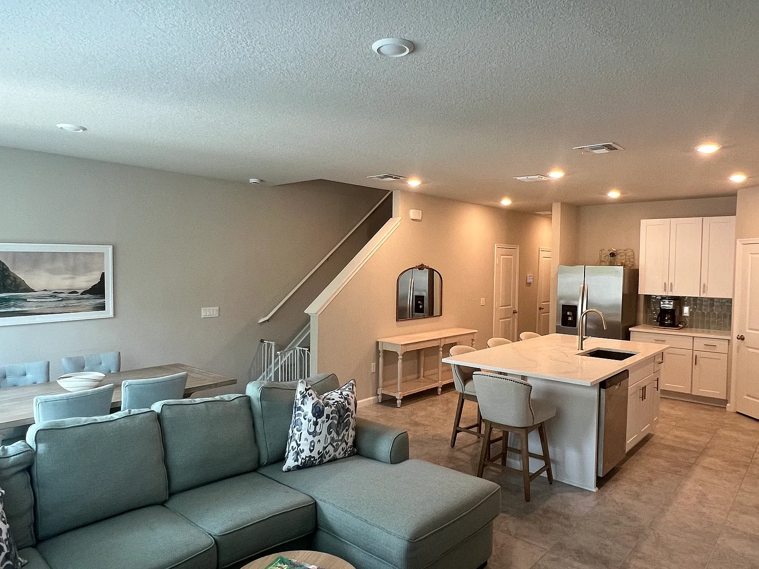 3 bed, 2.5 bath, 1635 sqft, $2,725 — Photo 2