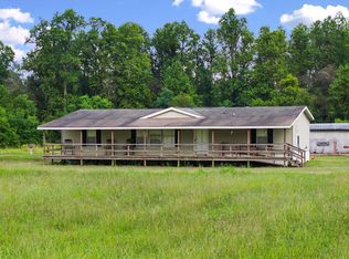 82 Harris Rd, Baxley, GA 31513