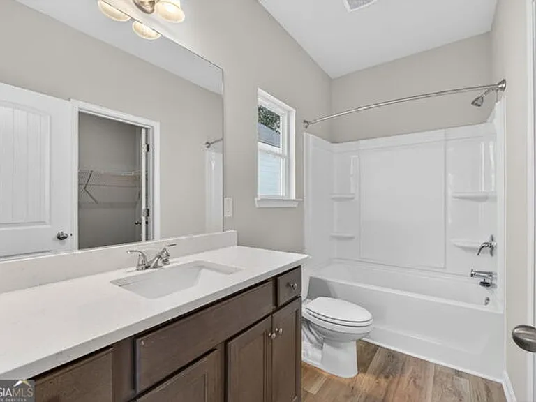 9 Crown St — Photo 15