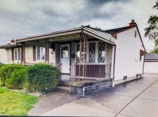 62 Saint Boniface Rd, Cheektowaga, NY 14225
